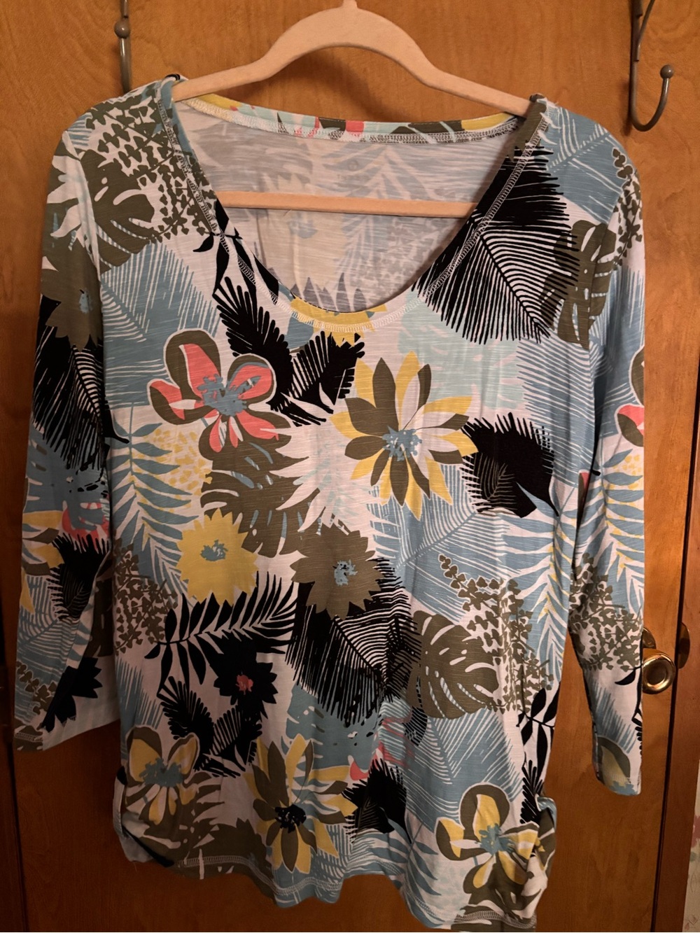 Talbots Light Blue Floral Scoop Neck Long Sleeve Top